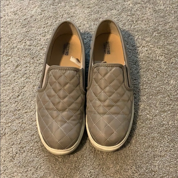 mossimo slip on shoes